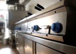 Steps To Keep Commercial Kitchen Equipment Clean And Last Longer